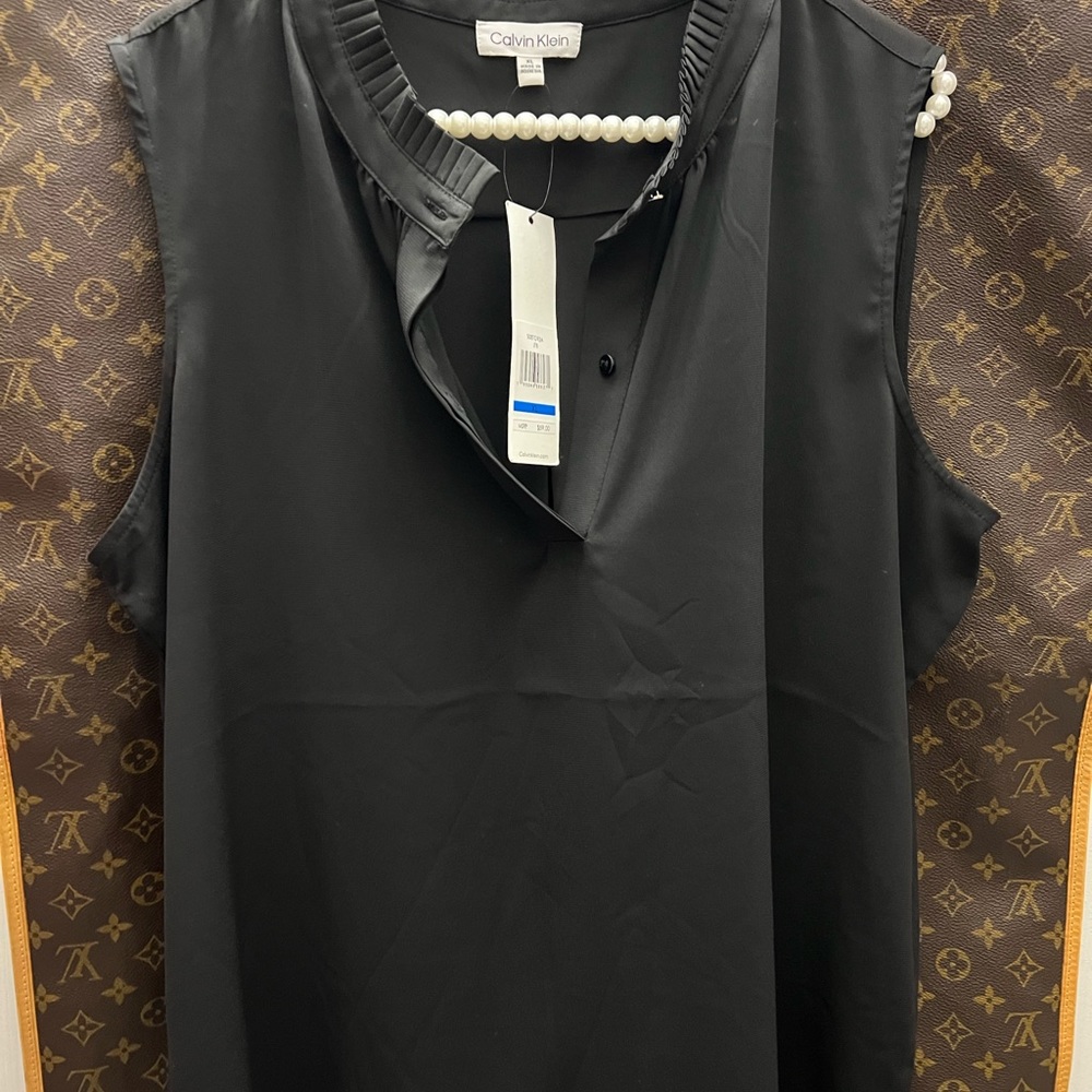 Calvin Klein top- NWT